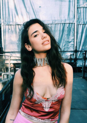 Dua Lipa | Poster Mini | Grosses Foto | ca. 30x20 cm | A4  