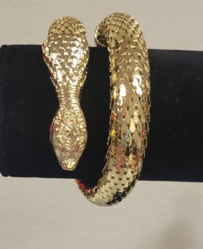 Bracelet serpent en maille dorée années 1960 Whiting & Davis. - Photo 1/5