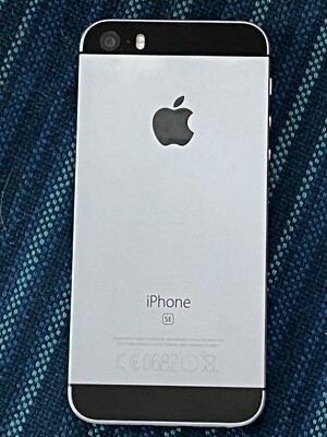 Apple iPhone SE - 16GB - Space Gray (Unlocked) A1723 (CDMA + GSM