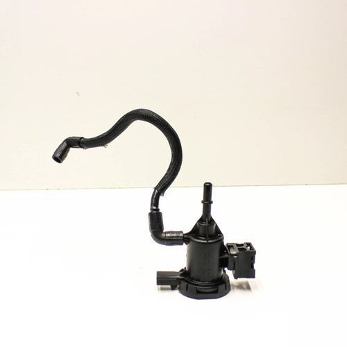 MERCEDES-BENZ GL X166 Vakuumventil A0014760532 4.7 Benzin 320kw 2013 33048134