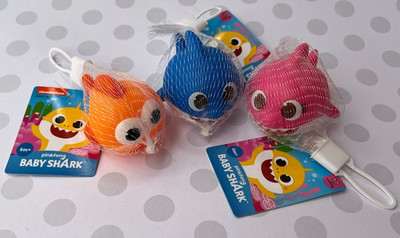 NEW! NICKELODEON BABY SHARK SQUIRTING BATH TOY ~ YOU CHOOSE 1 or ALL ~ 1+ SHIP
