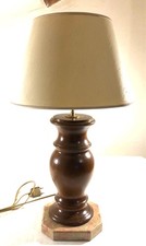 Lampe bois tourné en  acajou massif piètement marbre H 44 socle 18 x 18