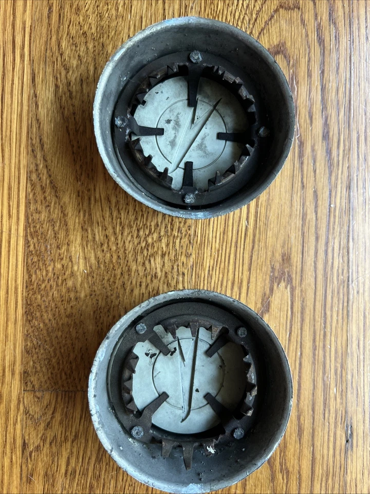 1966-1967 Buick Special, Skylark, GS, tampas centrais  - Imagem 3 de 4