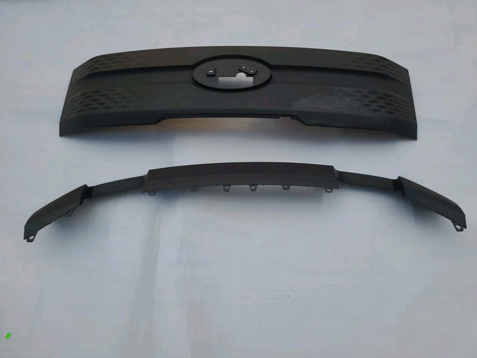 2022 2024 FORD F-150 Lightning Front Grille Cover OEM/ Spoiler NL34-8200-ED52MS