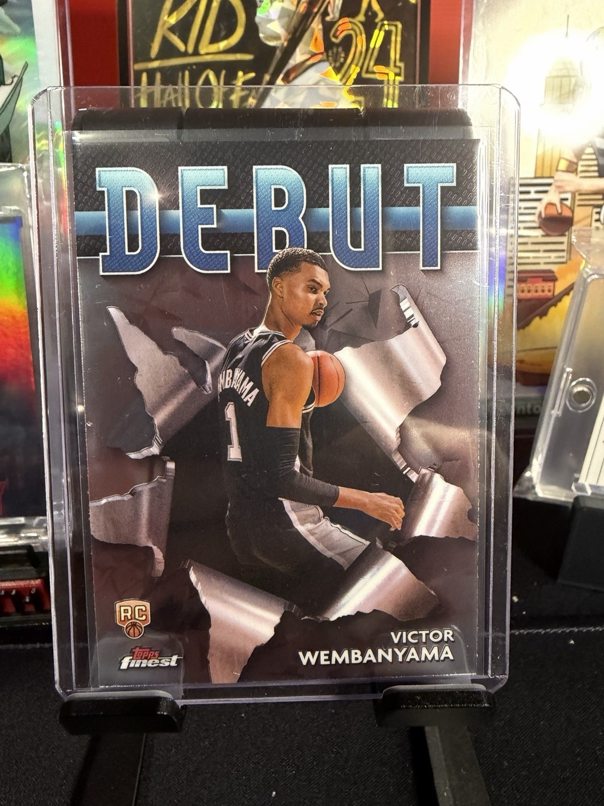 2023-24 Topps Finest - Debut Victor Wembanyama #D-1 (RC)