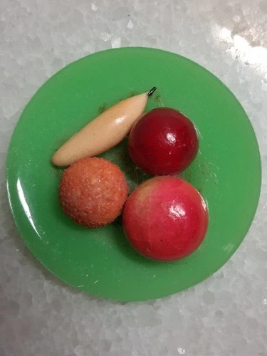 1960's Vintage IDEAL TAMMY FRUIT TRAY, Acrylic