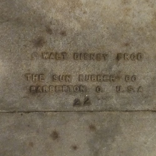 1930s Disney Pinocchio Cleo Goldfish & Donald Duck soap dish The Sun Rubber Co - Picture 5 of 6