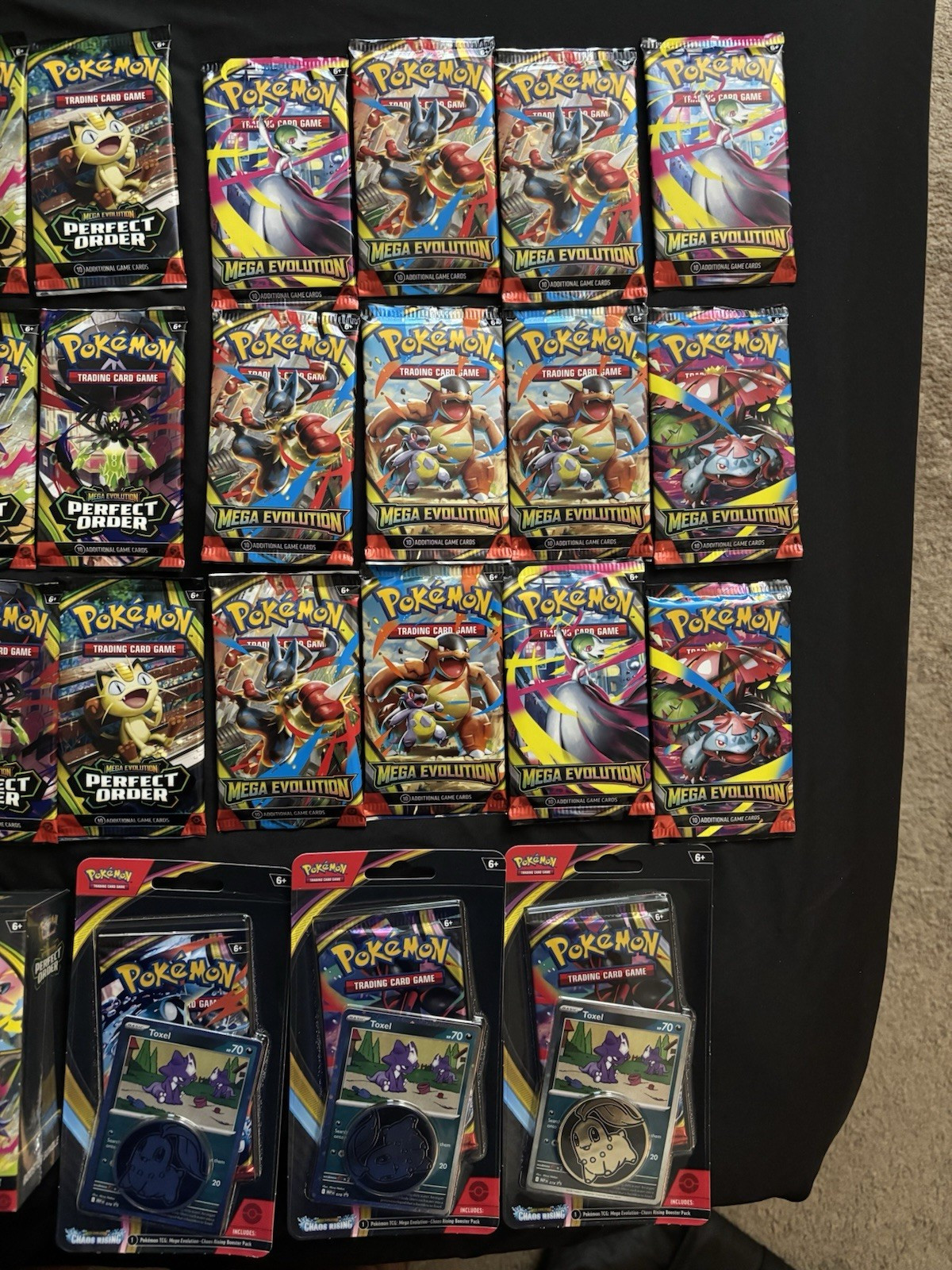40 Packs Brand New TCG Pokémon Cards