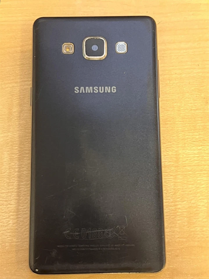 Samsung Galaxy A5 (2015) · 16GB, photo 2 of 3