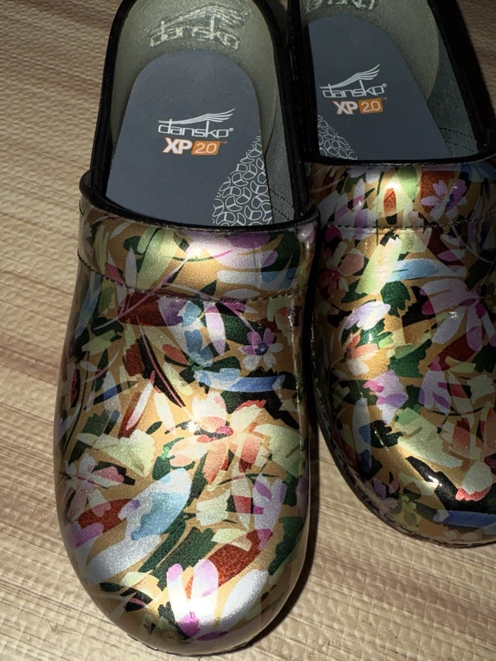 Zuecos Dansko XP 2.0 acuarela puntos para mujer talla 36 (precio original $149,99) Foto 2 de 4