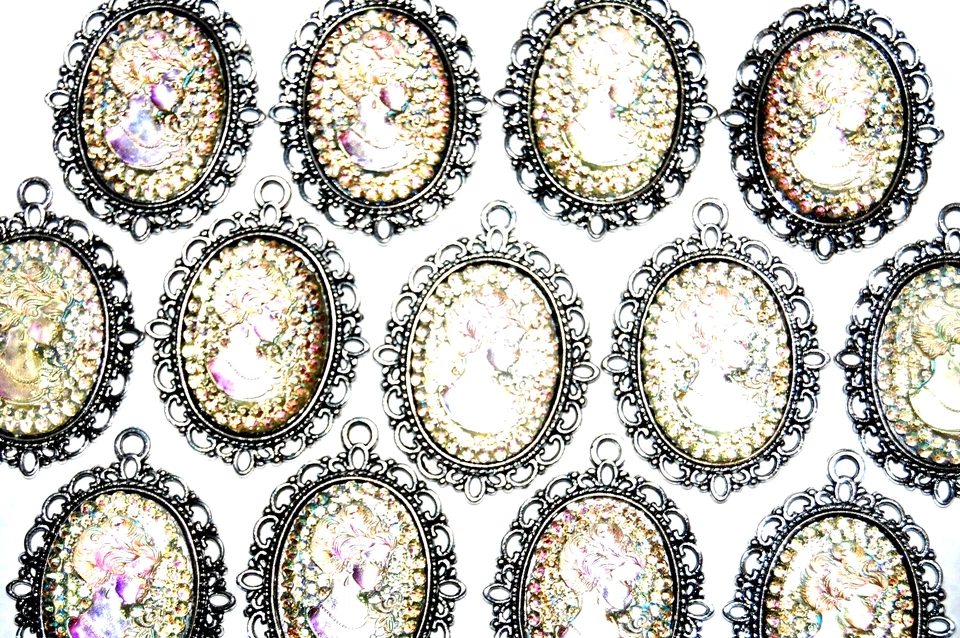 5 WHOLESALE IRIDESCENT OVAL CAMEO CABOCHON NECKLACE PENDANTS USA SELLER - Image 3 of 3