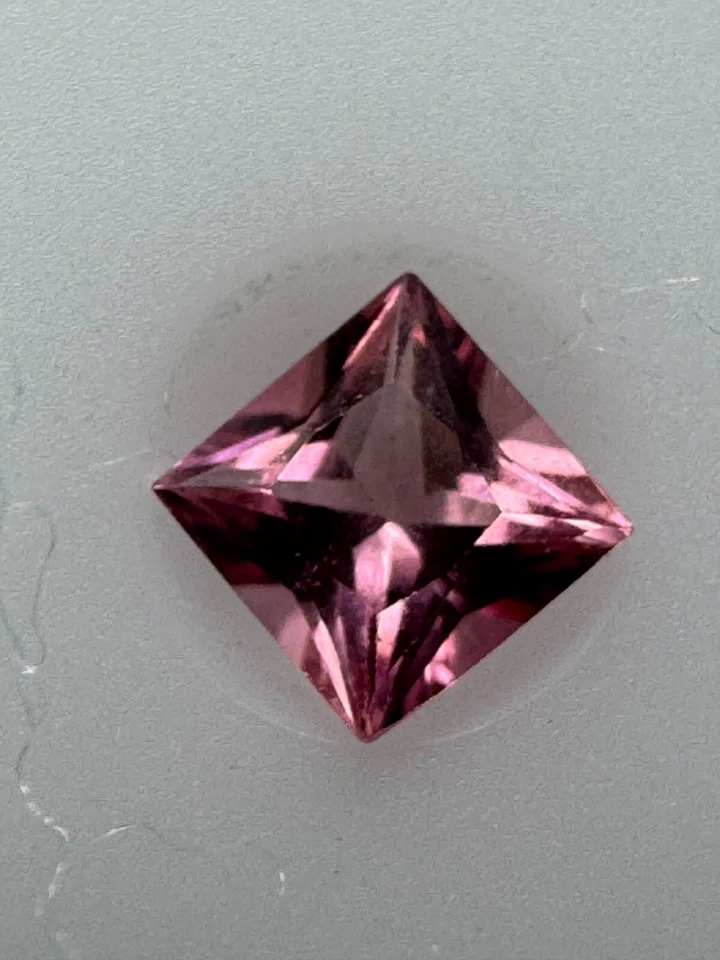 TOURMALINA. Rosa, corte princesa. Limpio. 11 piezas, 3,5 mm, 2,45 TCW. Foto 2 de 4