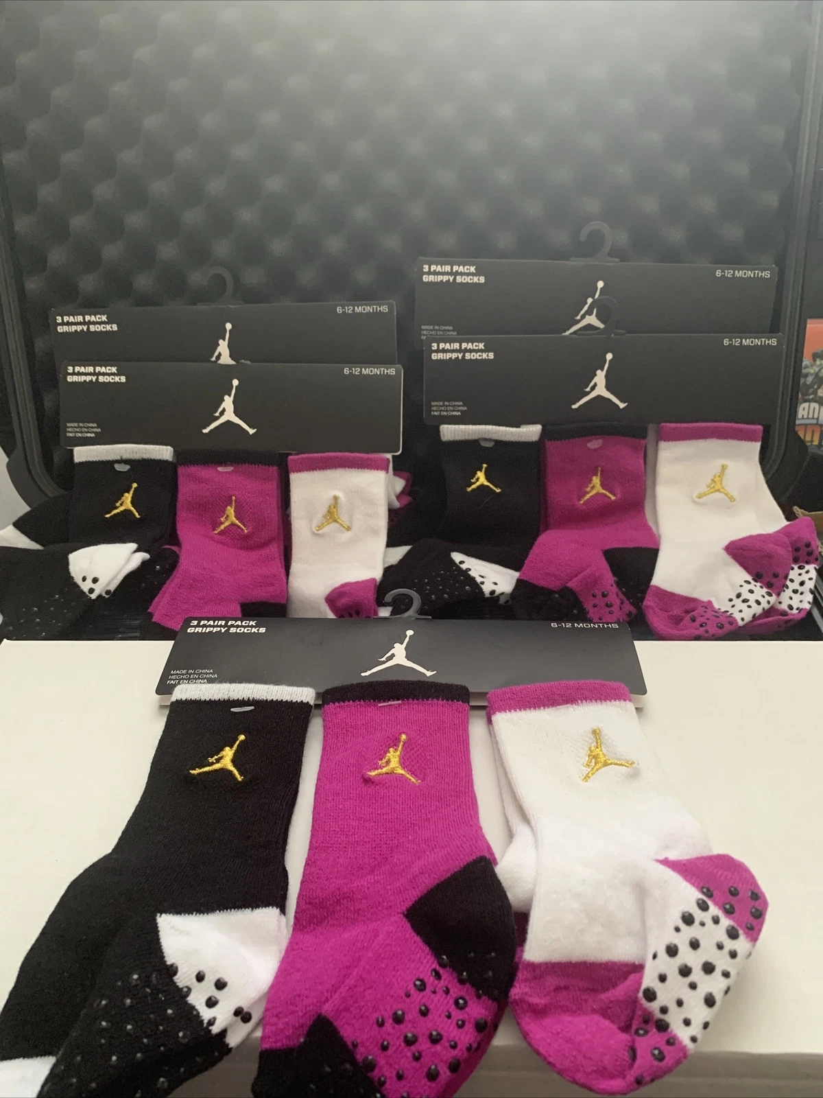 Nike 3 Pack Infant Socks 6-12 Months. 5 Sets In total. So Total Of 15 Pairs