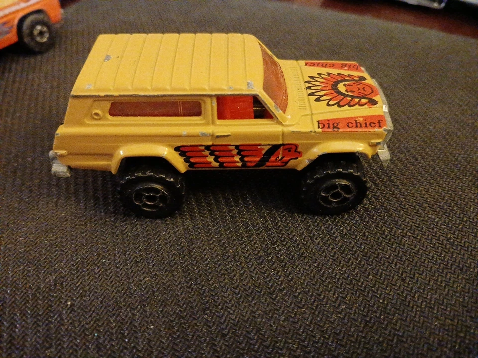 🔥1984 Majorette Jeep Cherokee Big Chief 4x4 Gold No 236 With Dog In Back Rare - Image 2 of 4