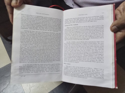 SHRI SAI SATCHARITA BY G R DABHOLKAR IN ENGLISH BY NAGESH YASUDEV GUNAJI P 260 - Picture 11 of 14