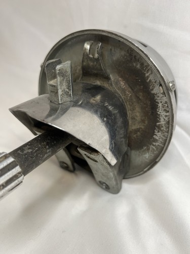 Vintage Harley-Davidson Chrome Horn with Cover – Embossed Logo, 58 Marked - Picture 7 of 11