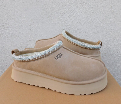 UGG TAZZ SAND SUEDE PLATFORM SLIPPERS SHOES, WOMEN US 10/ EUR 41 ~NIB