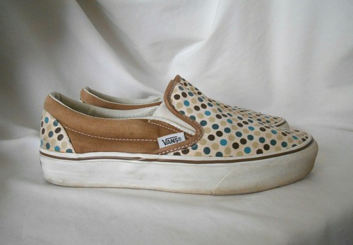 vans slip on dots
