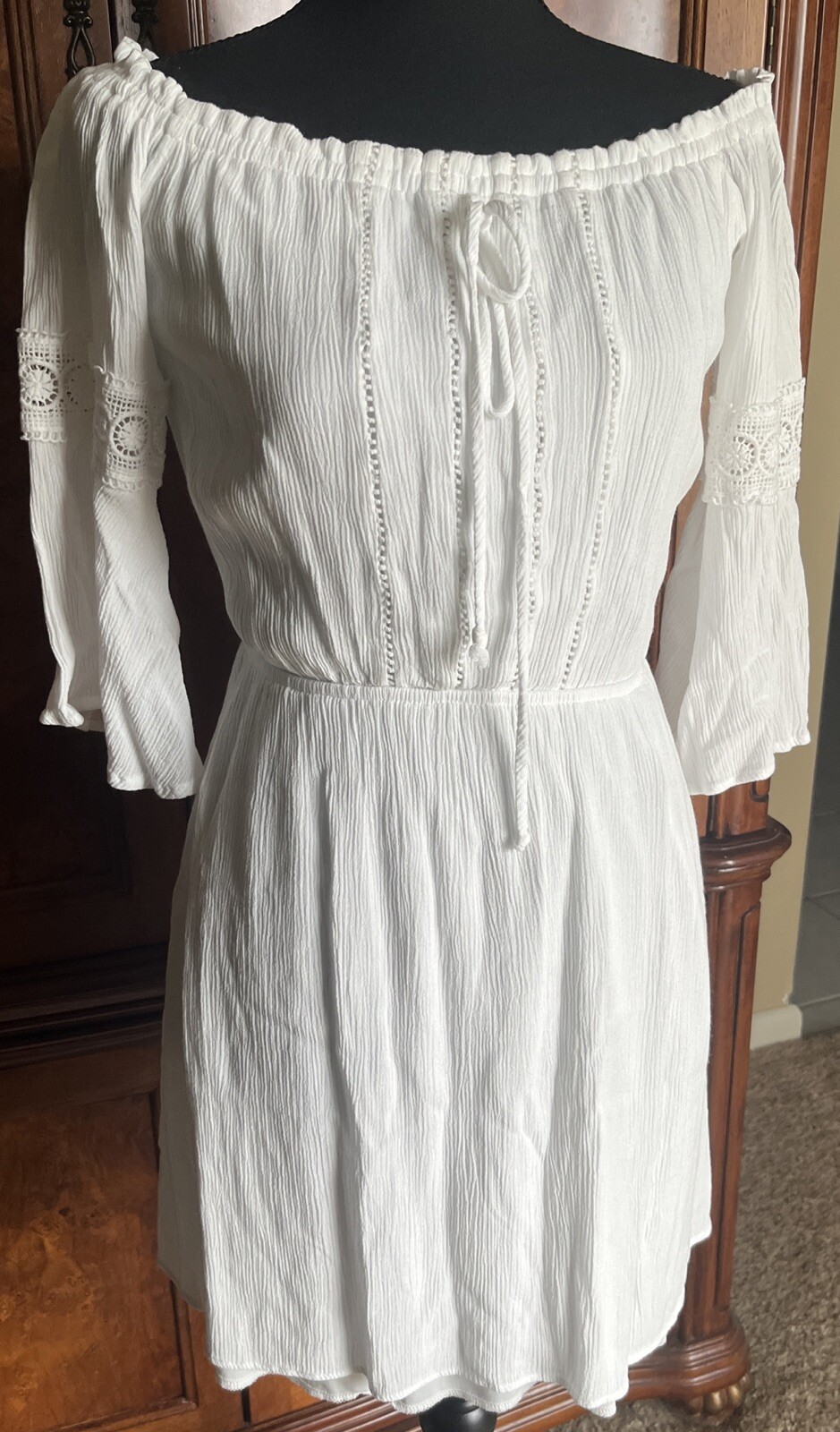 Vestido para mujer Naif pequeño blanco boho chic crepé crochet acento fuera del hombro