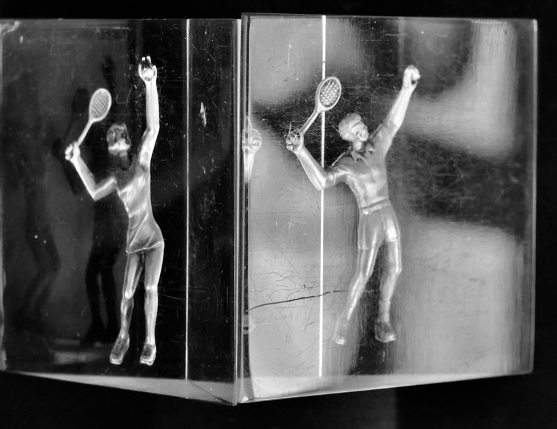 3 paperweights,2 pieces to form a 2-1/2x2-3/4x3" Tennis players,1 3D Golf