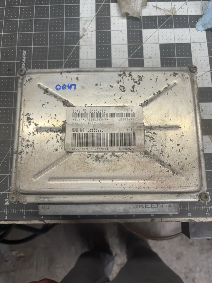Chevy/GMC ECU/ECM YFXL 1999-2006 (Silverado, Tahoe, Suburban, Sierra, Yukon, YukonXL) Foto 3 de 3
