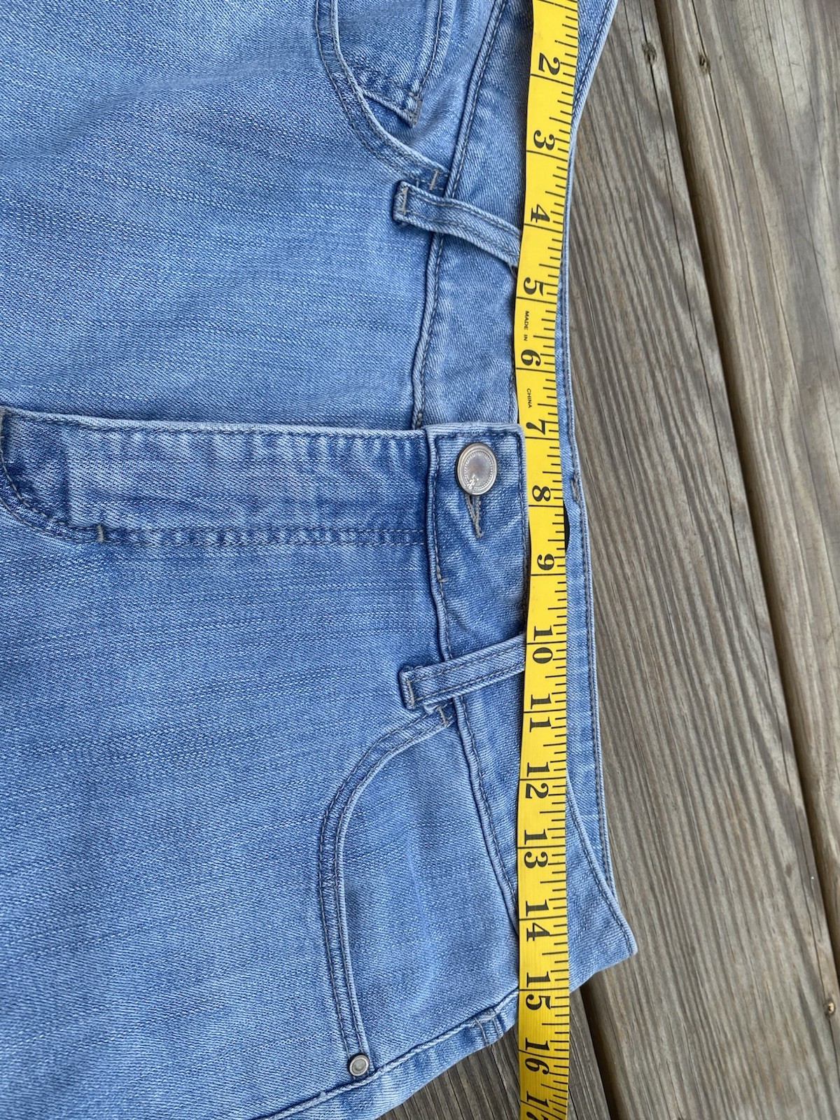 Riders By Lee Classic Fit Straight Leg Light Wash Denim Women's Size 10M Jeans thumbnail 4