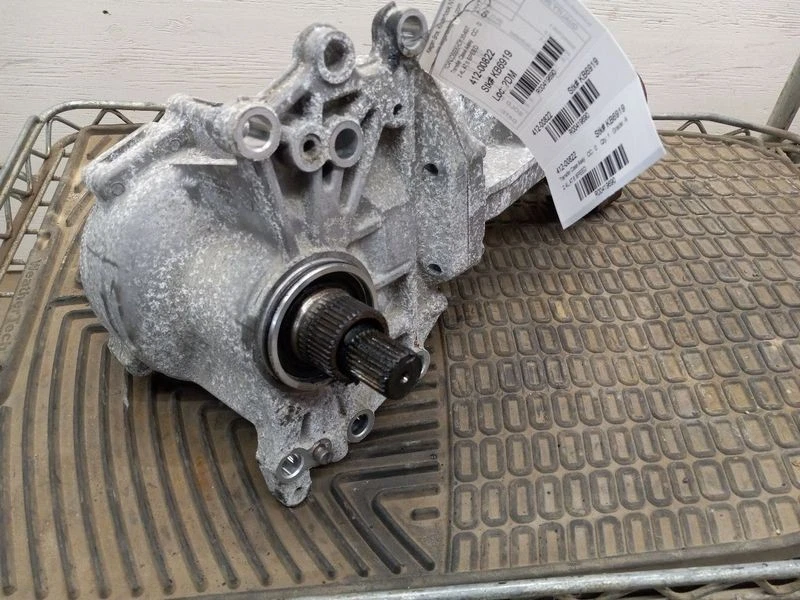 2014-2017 Jeep Compass Transfer Case Assembly 2.4L  AT 6 Speed 4x4 OEM - Image 3 of 4
