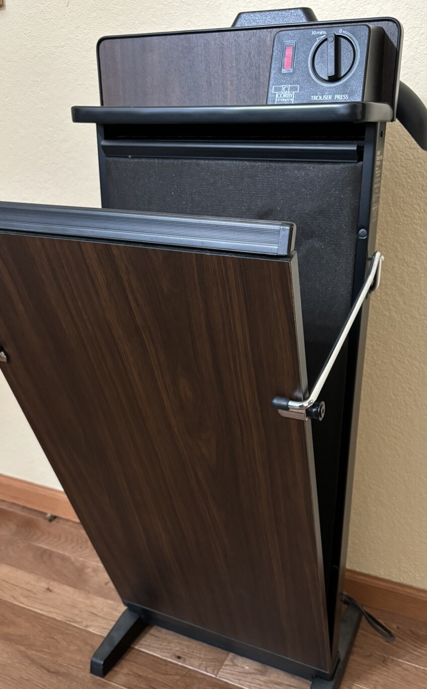 VTG Corby of Windsor “SAKS FIFTH AVE.” Electric Trouser Press Type A80