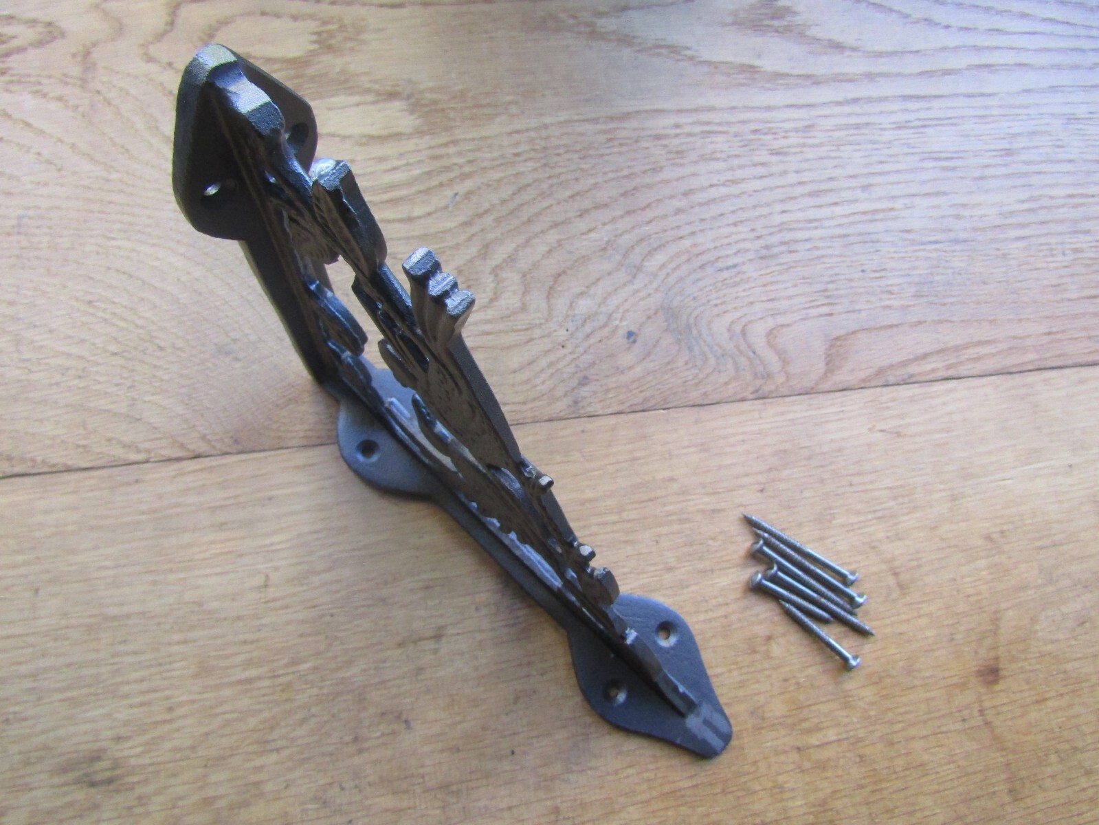 Iron shelf bracket Cast iron Rustic Vintage old style Shelf Support