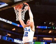 TJ LEAF UCLA/PACERS SIGNED AUTOGRAPHED 8X10 PHOTO W/COA