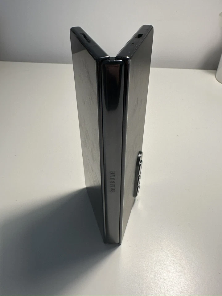 Samsung Galaxy Z Fold4 · 256GB, foto 3 di 5