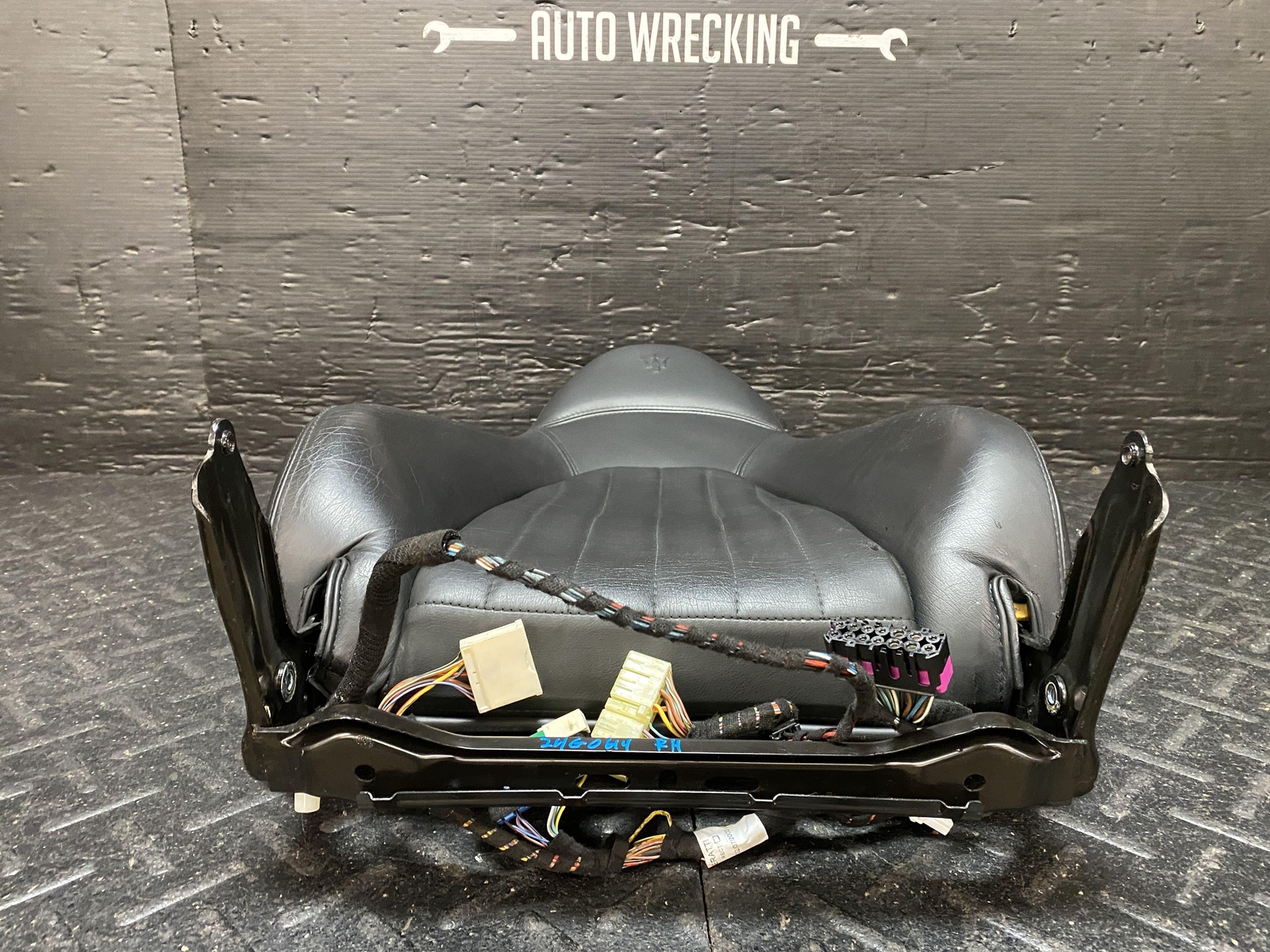 2004 MASERATI COUPE GT FRONT PASSENGER RIGHT RH SEAT UPPER BACK BLACK LEATHER
