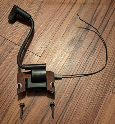 #ad Used Briggs and Stratton Ignition Coil 593872 Includes Mounting Hardware $5.00