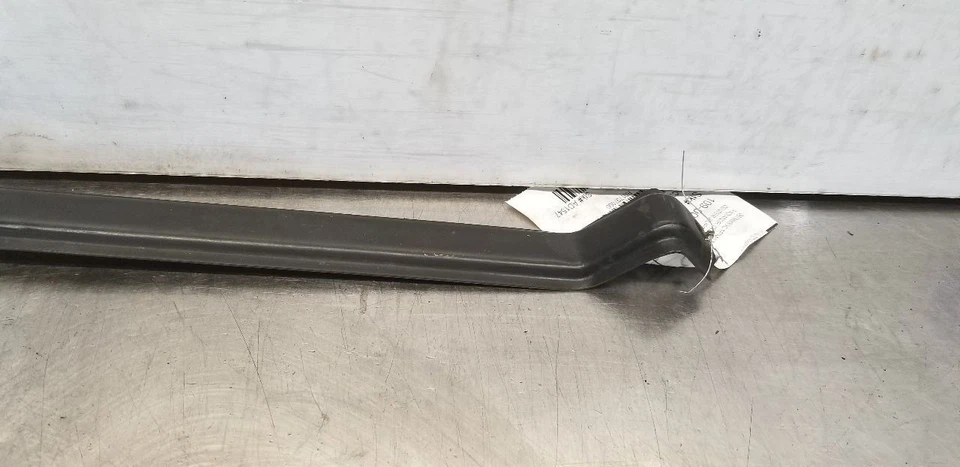 1993 DODGE W350 PICKUP RADIATOR CORE SUPPORT CENTER BAR ONLY - Image 3 of 4