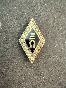 Vintage 10k gf Xi Omega Fraternity Sorority Pin w/Seed Pearls