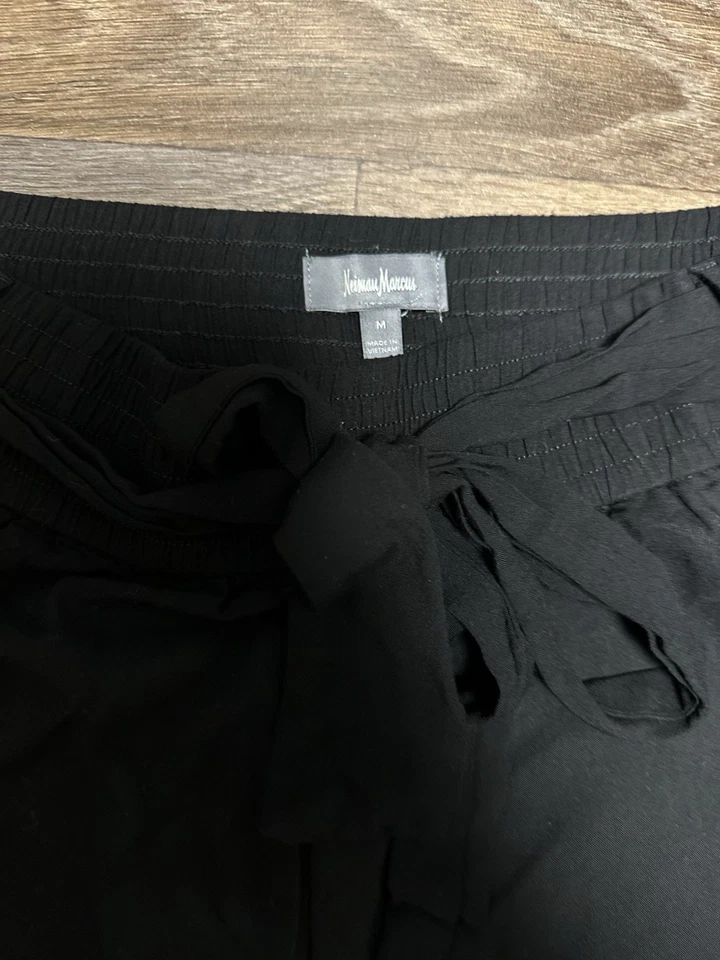 Calça Neiman Marcus Feminina Preta Elástica Cintura Puxar Elástica Tamanho: M - Imagem 3 de 4