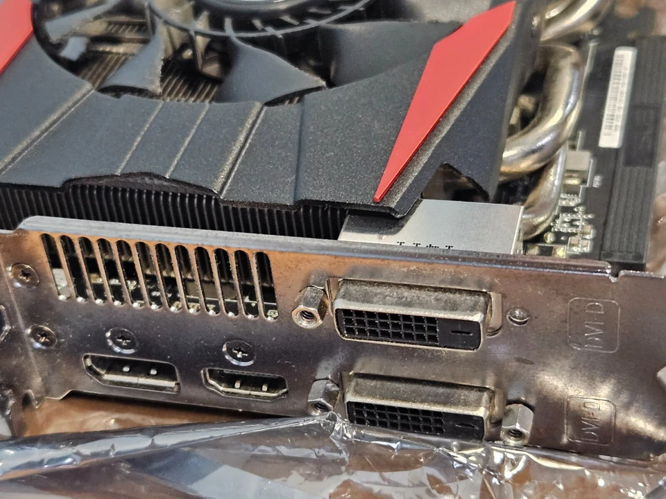 GPU Asus Radeon R9 290 DirectCU II 4GB R9290-DC2OC-4GD5 *untested* - Image 3 of 4