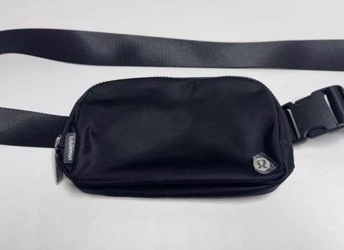 Lululemon Everywhere Women's Belt Bag - Black (142500085)