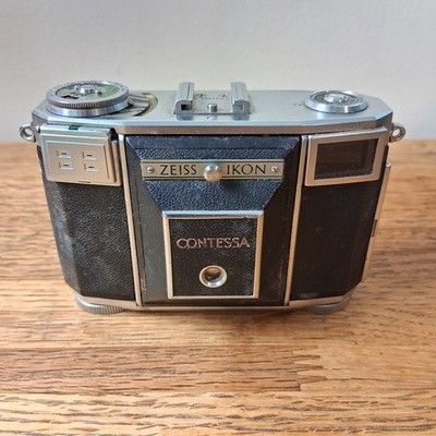 【william】 ZEISS IKON CONTESSA Disneyland with the Zeiss Ikon Contessa – the carrot room