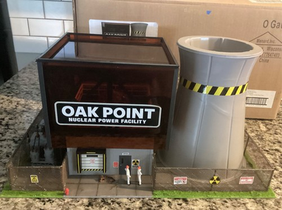 #ad Menards 279 4433 O Gauge Oak Point Nuclear Po. Facility Lights Up Color RARE $195.00