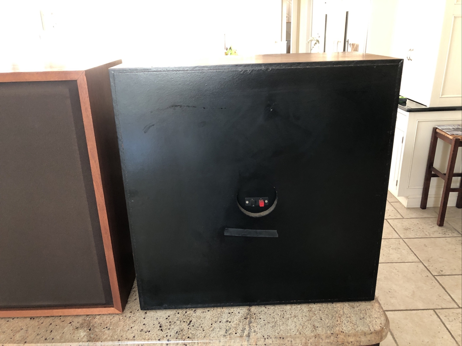 Hartley Zodiac 300A Walnut Wood (2) 4 ohm Speakers 78109/10 24”x 24”x