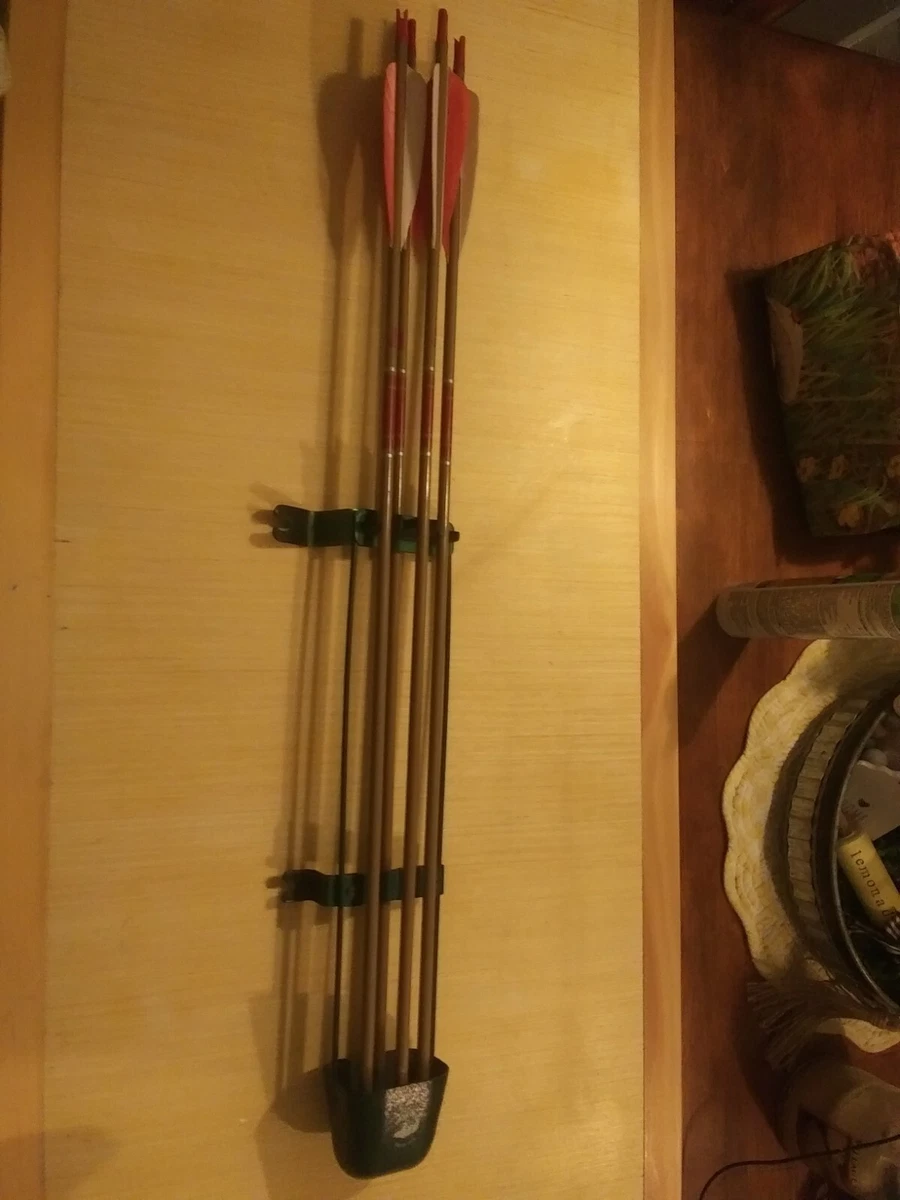 Grizzly Bear Archery Quiver