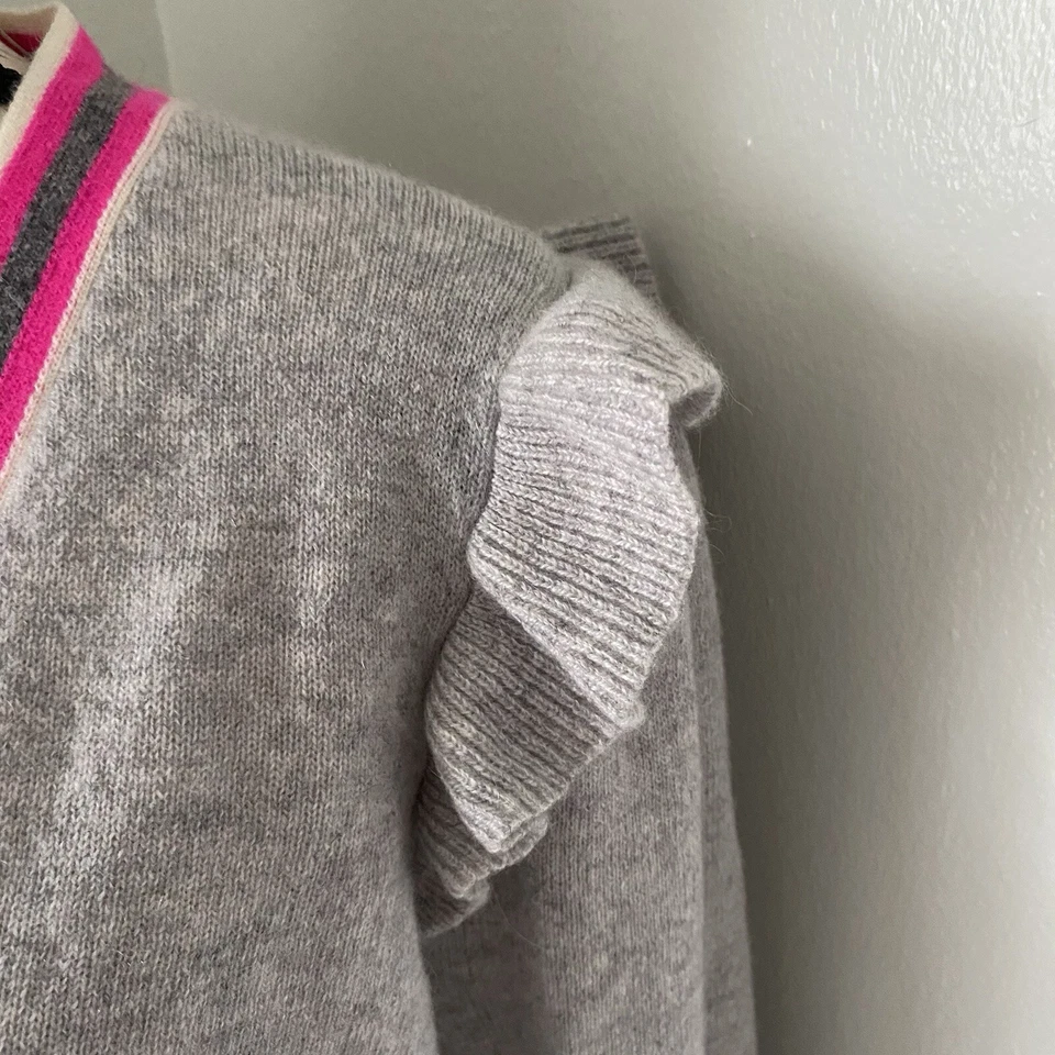 Cardigã feminino Charter Club cinza rosa babado ombro gola V - Imagem 3 de 4