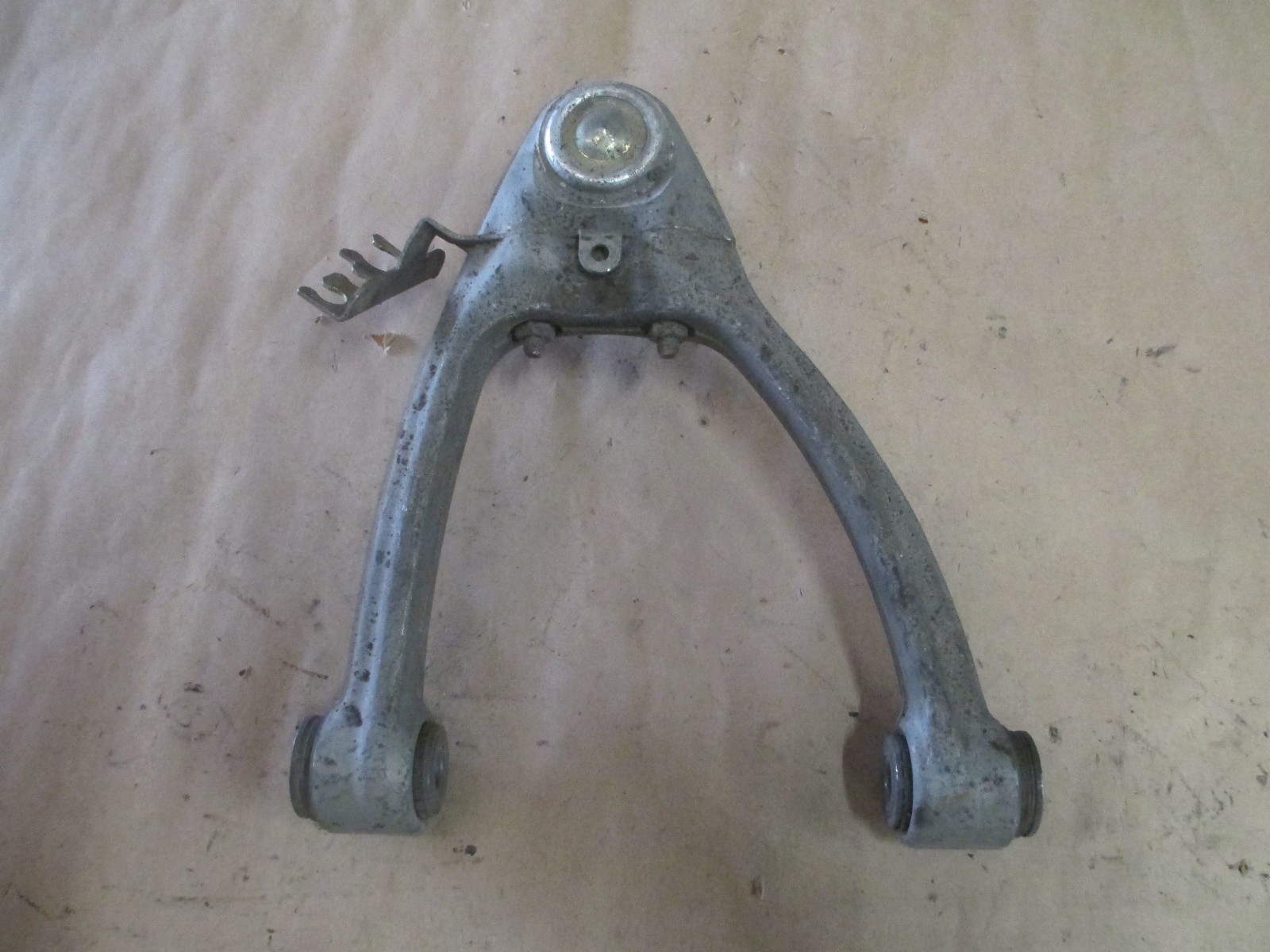 Maserati Coupe, Gransport Used LH-Front-Upper Suspension Arm # 194367
