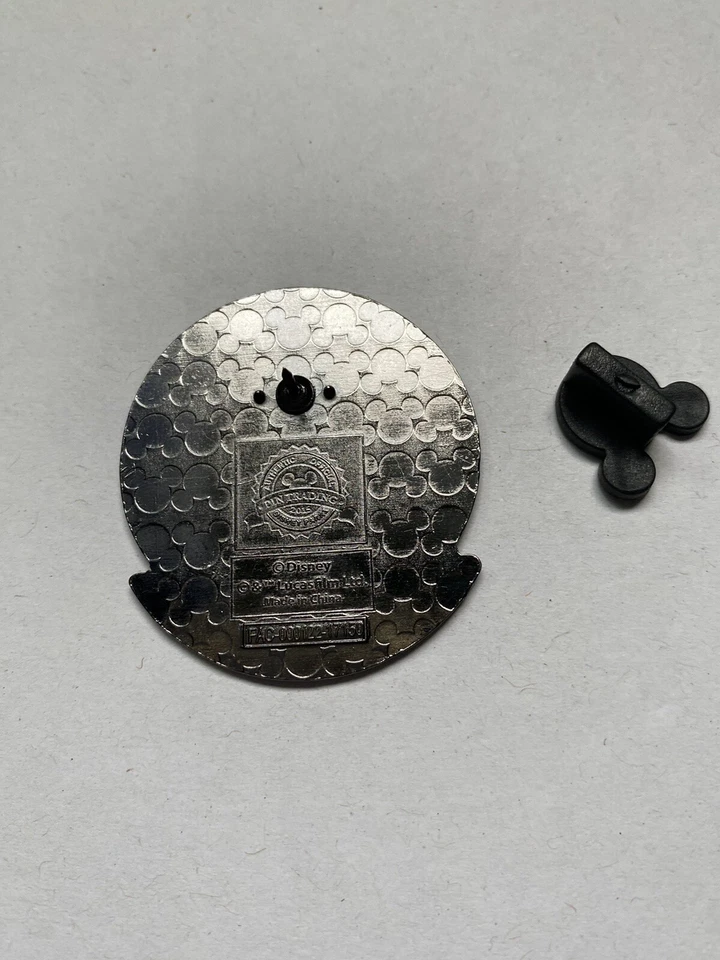 Disney 2015 Halloween Trick or Treat Star Wars Pin - Image 2 of 2