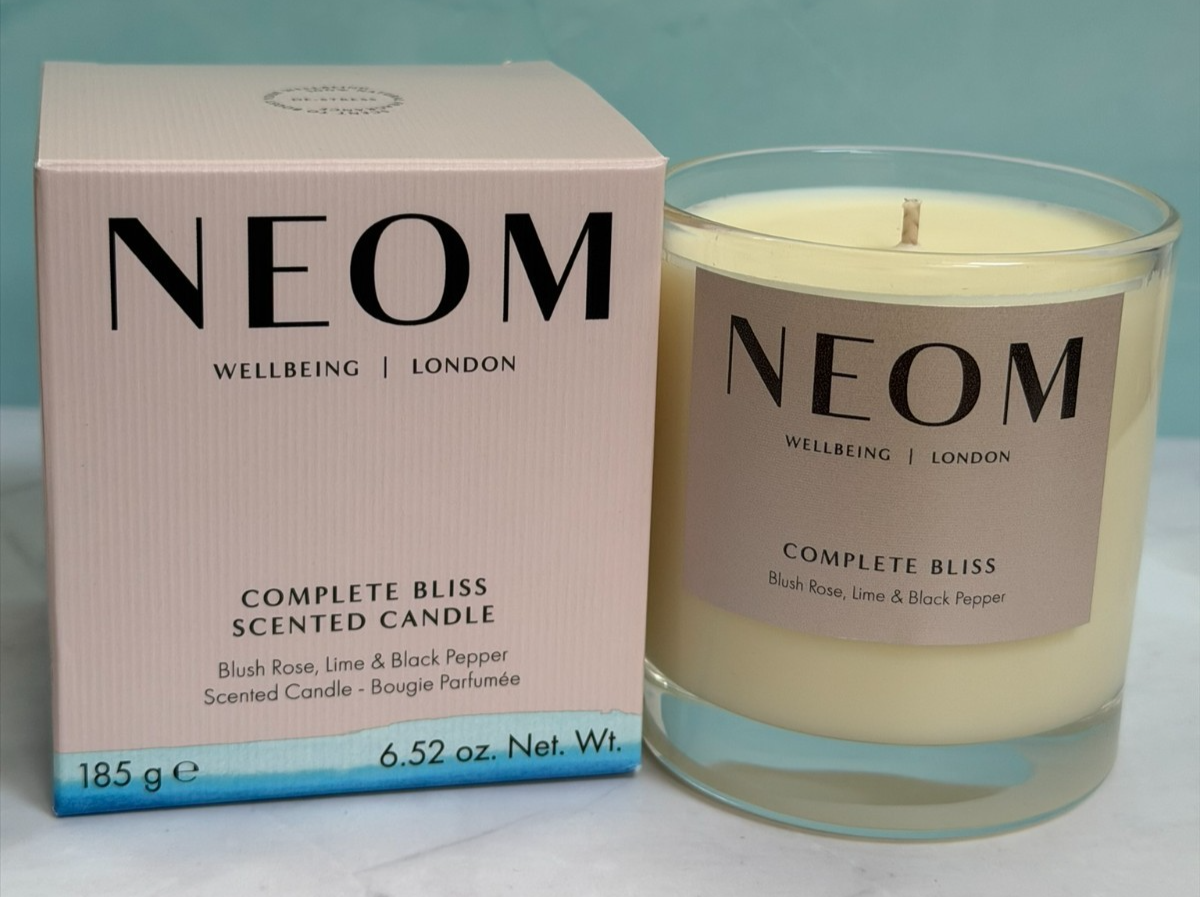 Neom Complete Bliss 185g Scented Candle Blush Rose Lime Black Pepper NWB RRP£40