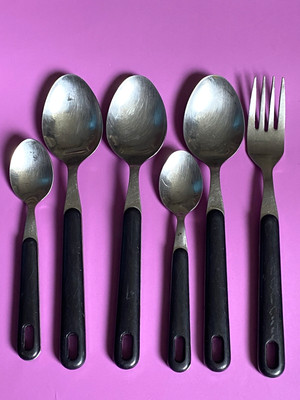 Vintage Viners schwarz hängende Kunststoffgriff Löffel & Gabel Konvolut - 6 Stück