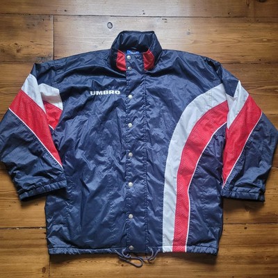 Herren Vintage Umbro 90er Fußball Mantel Jacke. Rot Weiß Blau Große England Kutsche