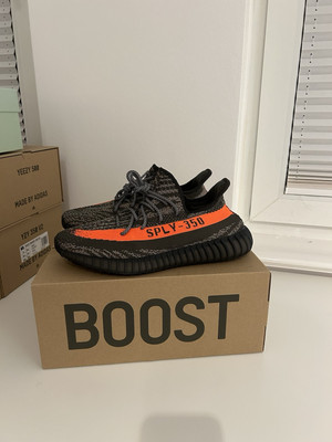 Adidas Yeezy Boost 350 V2 Carbel 45 1/3 Neu, Ungetragen, Sammlerstück