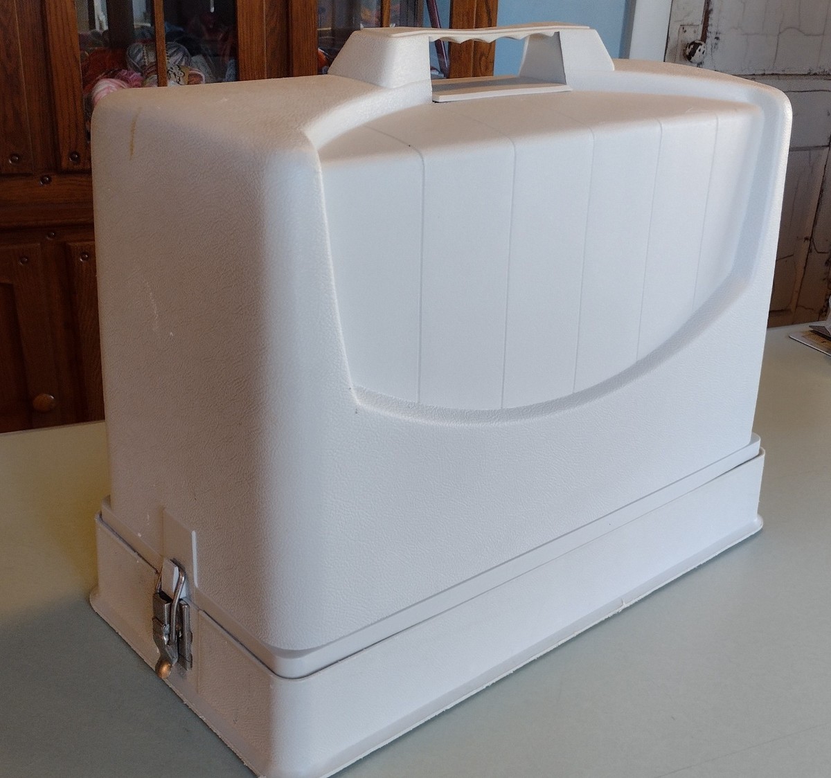 Singer FULL SIZE HARD PLASTIC CARRY CASE 15 66 201 306 Pfaff 130 Sewing  Machine